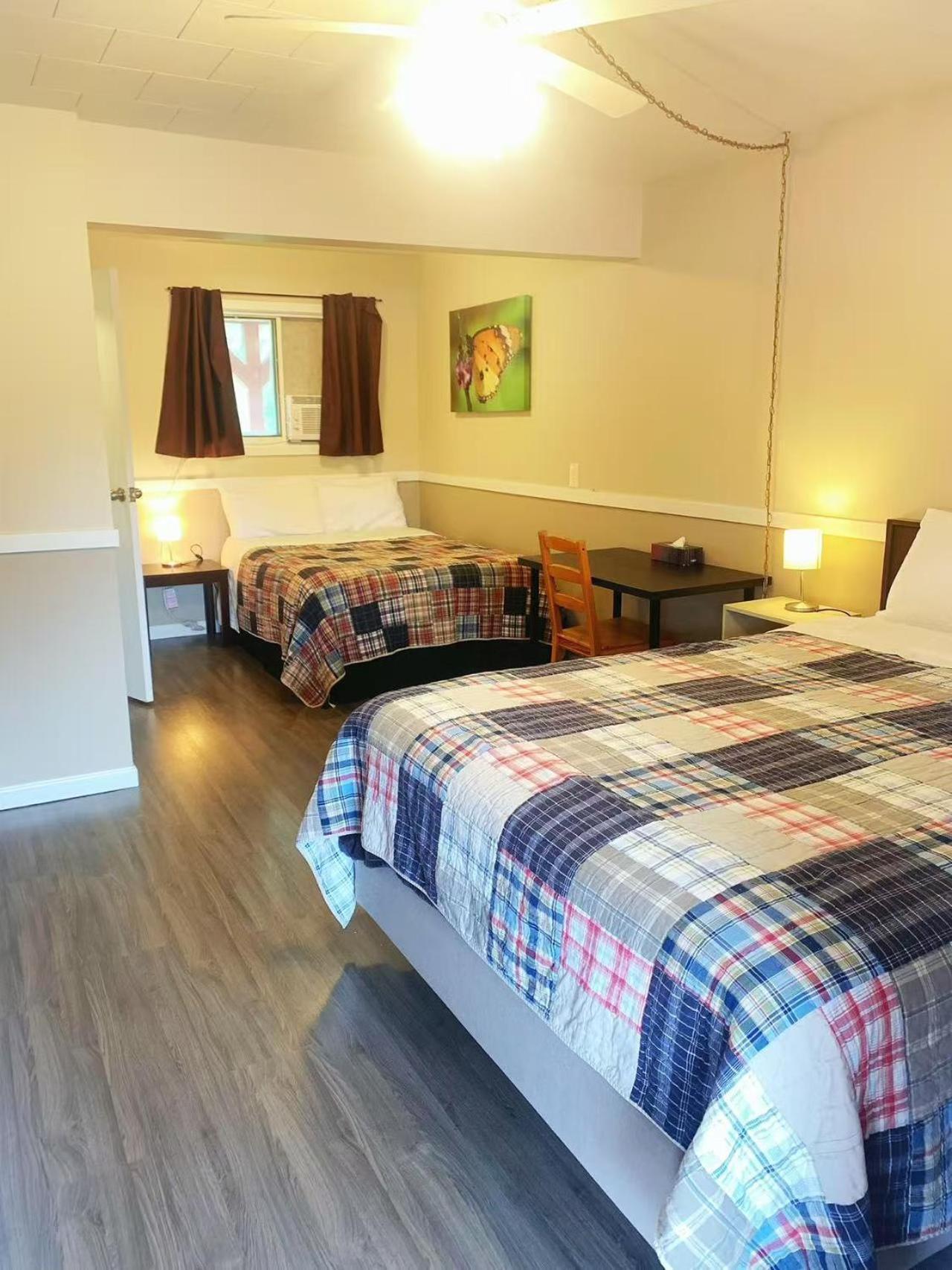Rivermount Motel Little Fort Luaran gambar